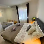 Aurelis Apartment